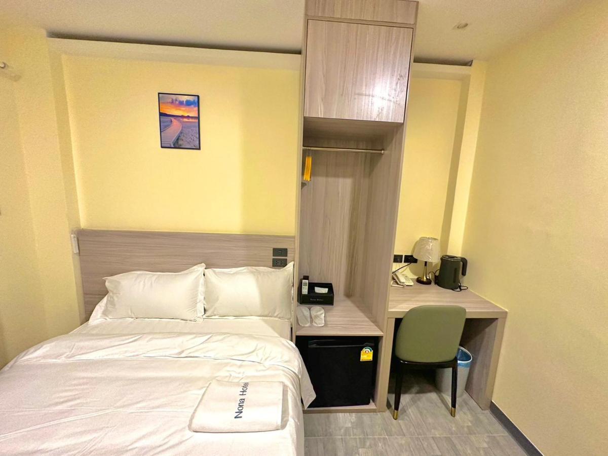 Nona Hotel, Bangkok Makkasan Luaran gambar
